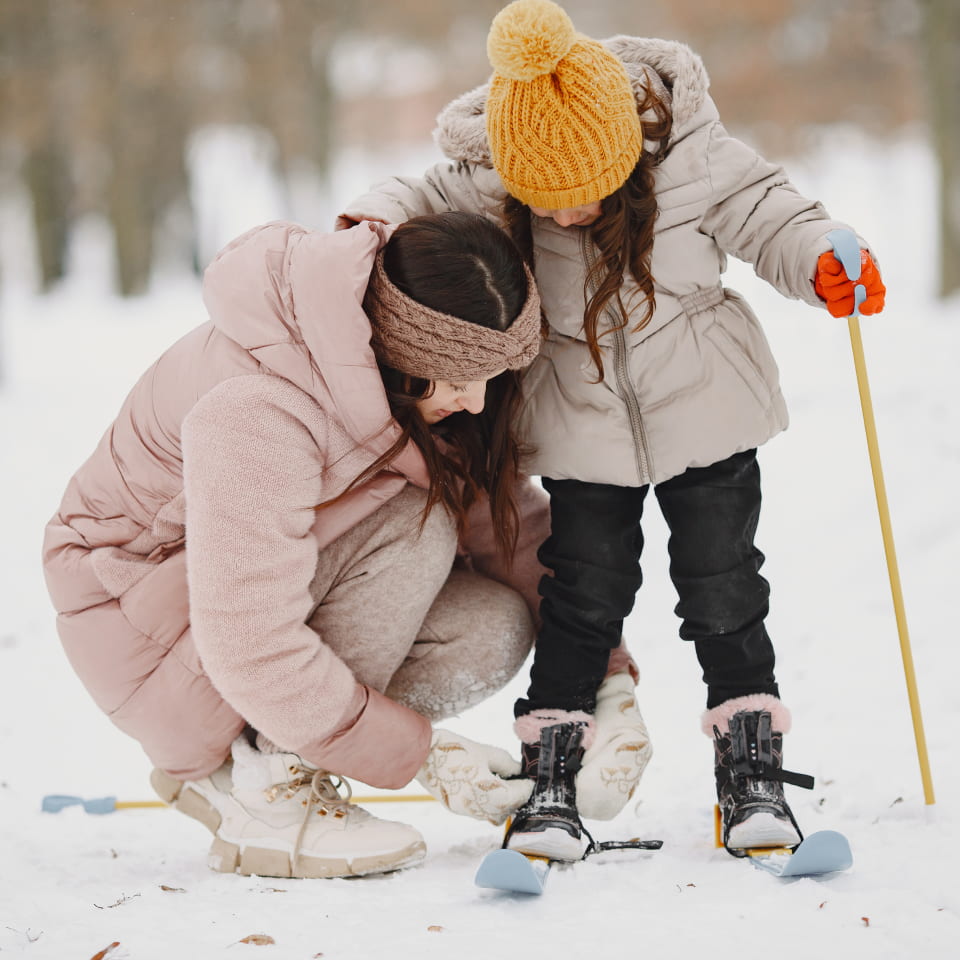 Зимние травмы у детей: правила безопасности и первая помощь